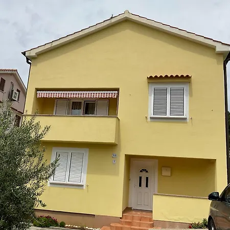 Apartment Luni Ii Baska (Krk)