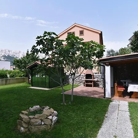 Luni Ii * Baska (Krk)