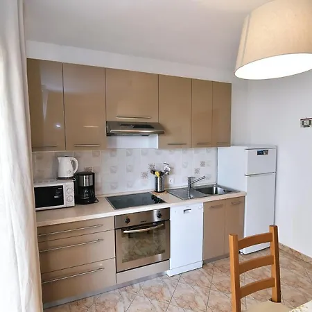 Apartment Luni Ii