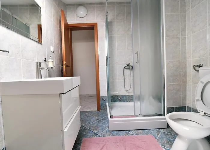 Apartament Luni Ii *