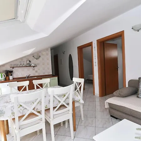Apartment Luni Ii Baška