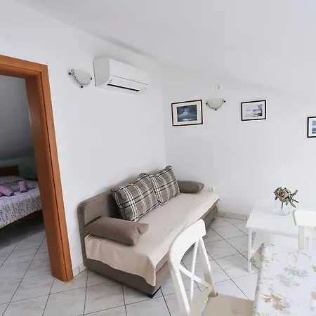 Apartament Luni Ii
